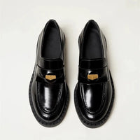 Loafer mit Blockabsatz und runder Kappe