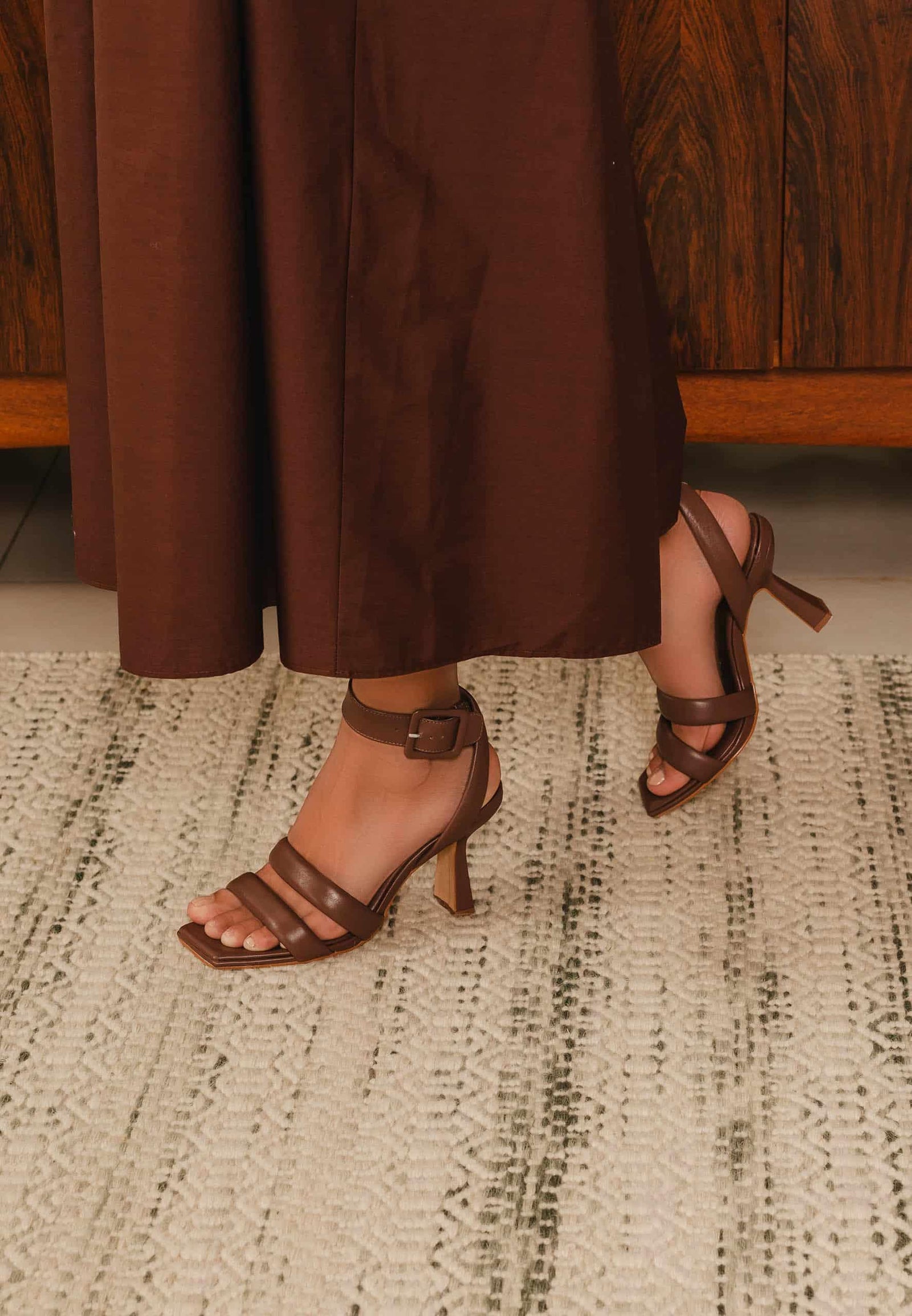 Uvaia Calf Chocolat Leather Sandals – 8.5cm Sculpted Heel